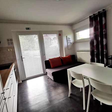 Apartmaji Ela 1 Apartman Izola Kültér fotó